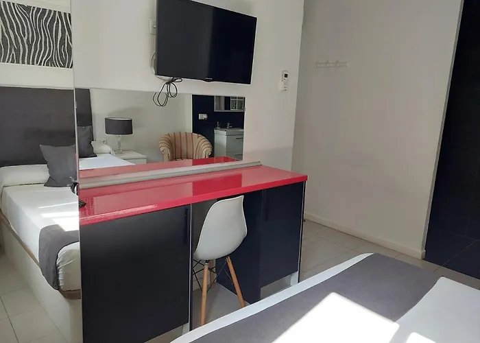 Rous - Solo Adultos * Βαλένθια