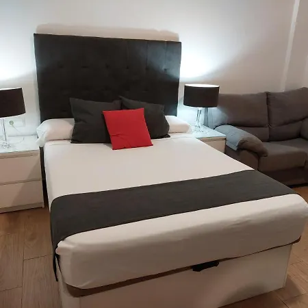 Rous - Solo Adultos Szálloda