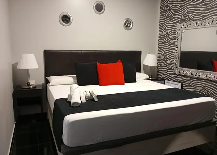 Hotel Rous - Solo Adultos *